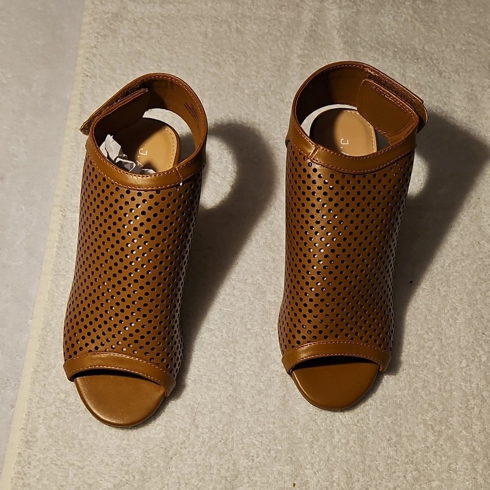 J. Adams Tan PU Perforated Slingback Sandals Hook & Loop Straps Women's Size 6